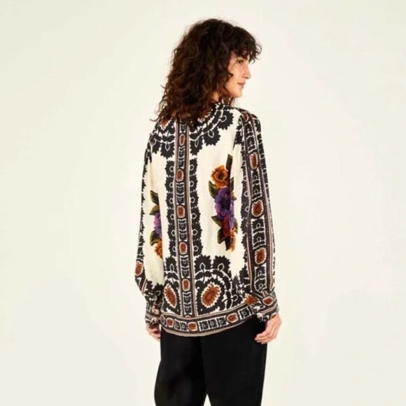 NWOT Farm Rio | Flower Tapestry Blouse in Cream & Black | Size XS - Picture 4 of 14